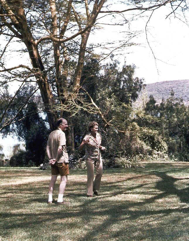 JoyAdamson_WithMrIles_Color_SL_ColorizedSh.jpg (189350 bytes)
