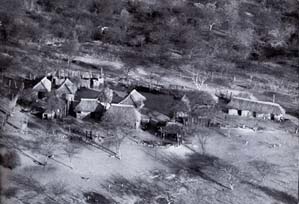 GP_KampiYaSimbaFromAir1.jpg (21445 bytes)