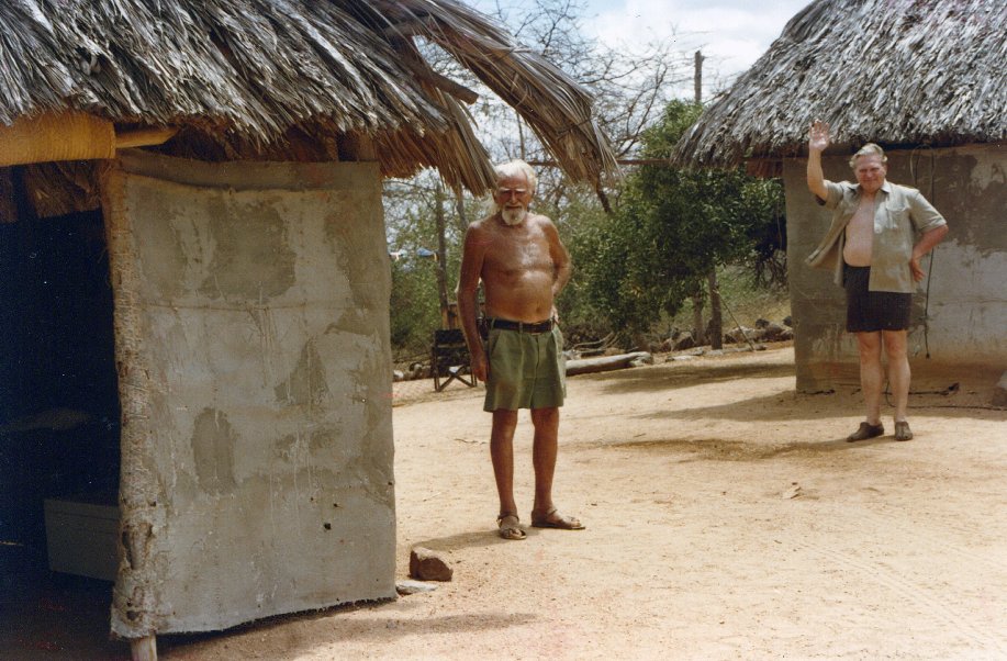 GeorgeAdamson_DrKoos_2_602_bc.jpg (145200 bytes)