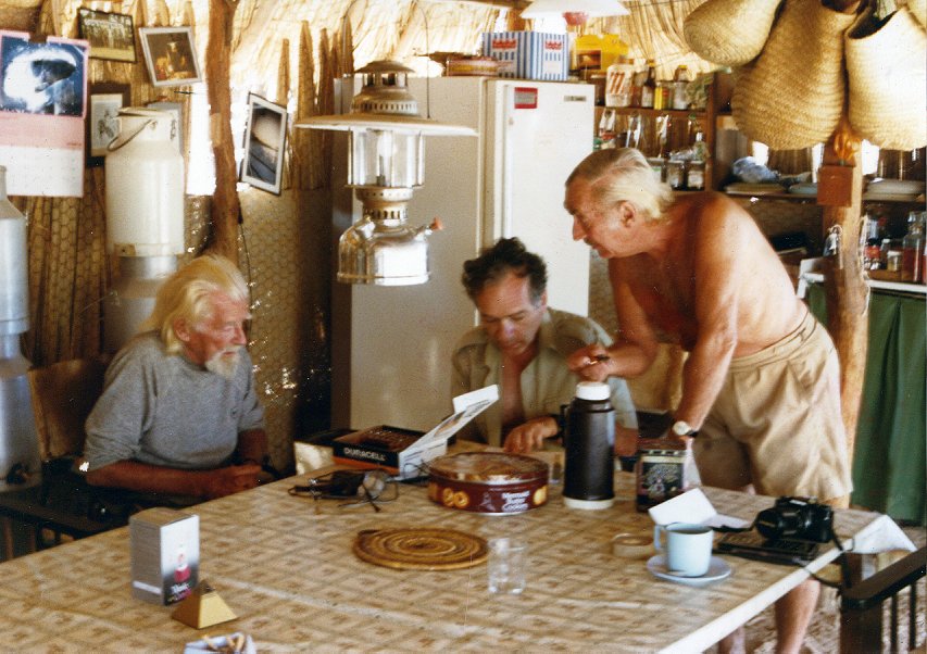 GeorgeAdamson_DrMeyahold_DiningHut_602_bc.jpg (130085 bytes)