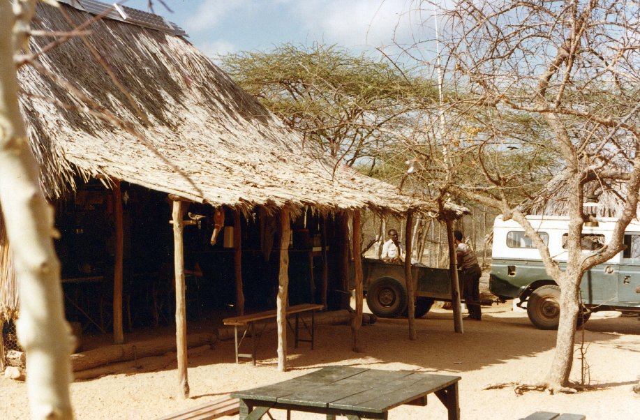 Kora_DiningHut_Big_Exterior_602.jpg (181402 bytes)